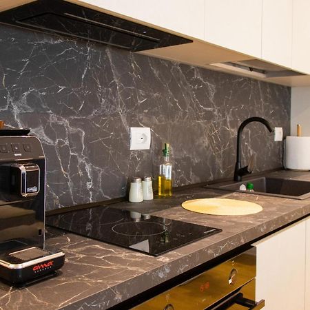 Luxury Rooftop 23 Bed & Breakfast Tiranë Ngoại thất bức ảnh
