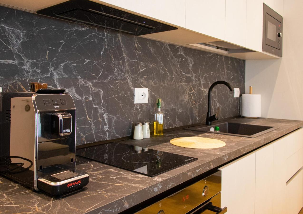 Luxury Rooftop 23 Bed & Breakfast Tiranë Ngoại thất bức ảnh